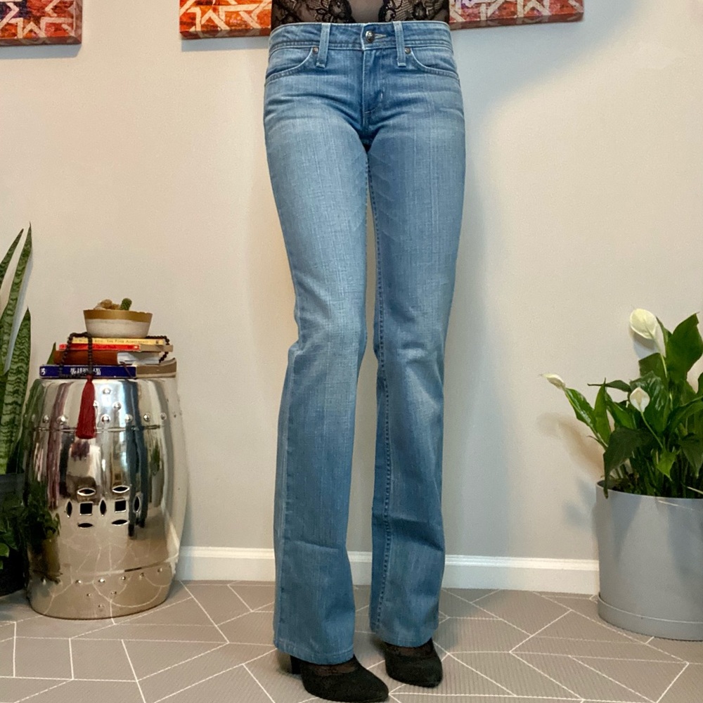 HABITUAL Los Angeles Light Wash Jeans - Hand finished Back Stitching size 26